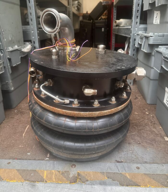 ? ROV oil compensator