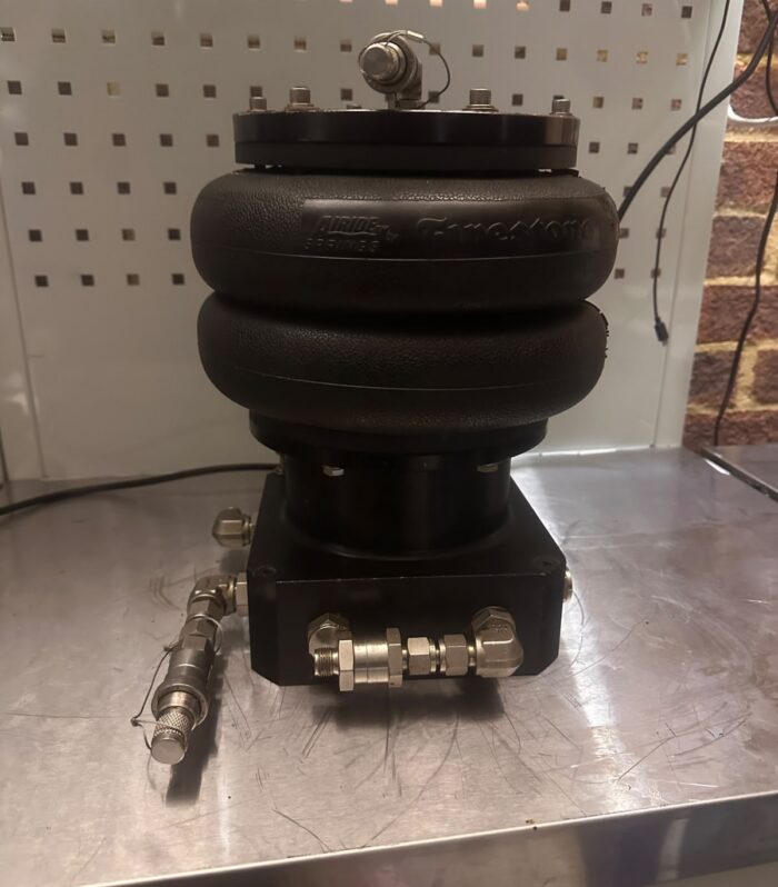 ? (ROV Oil Compensator)