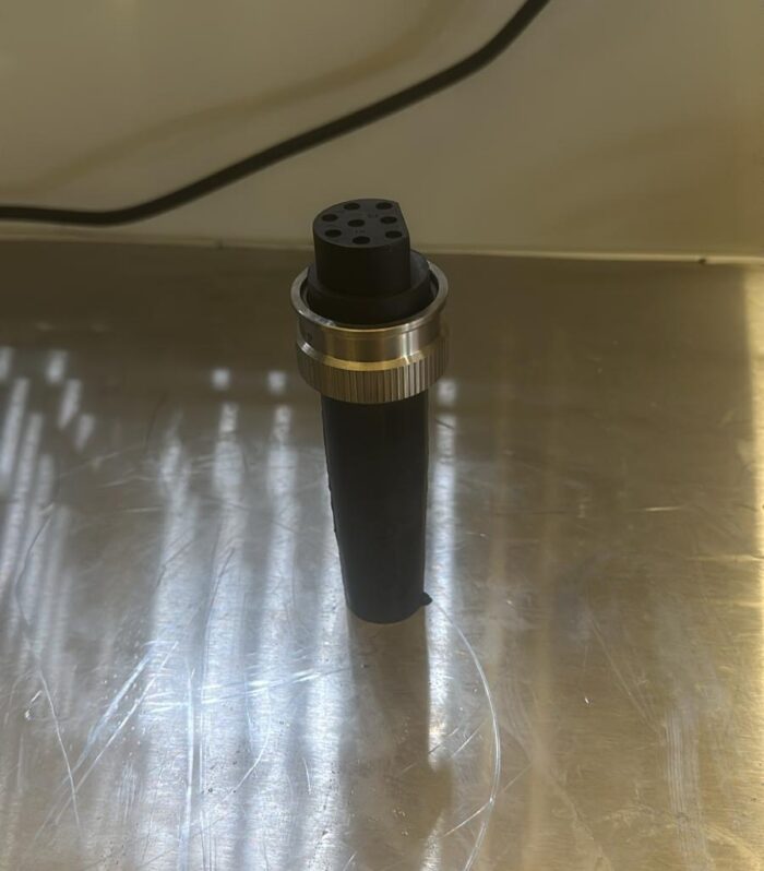 ? 8pin female connector