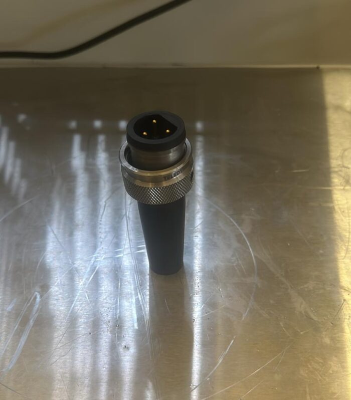 ? 3pin male connector